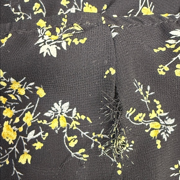 Exlura Chic Black Floral Midi Dress - Picture 5 of 7